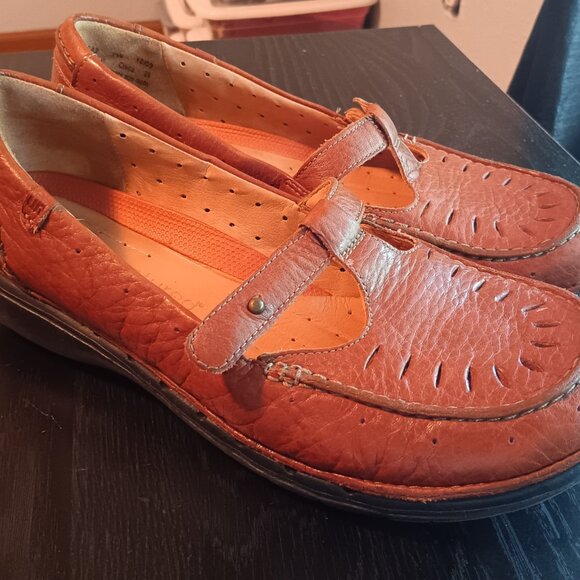 Clarks Unstructured Brown Leather Mary Jane T-Strap Shoes/Sandals Women's 7W - Picture 2 of 8